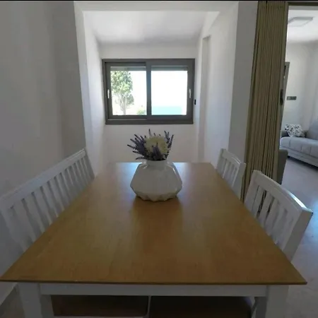 Levon Apartment *